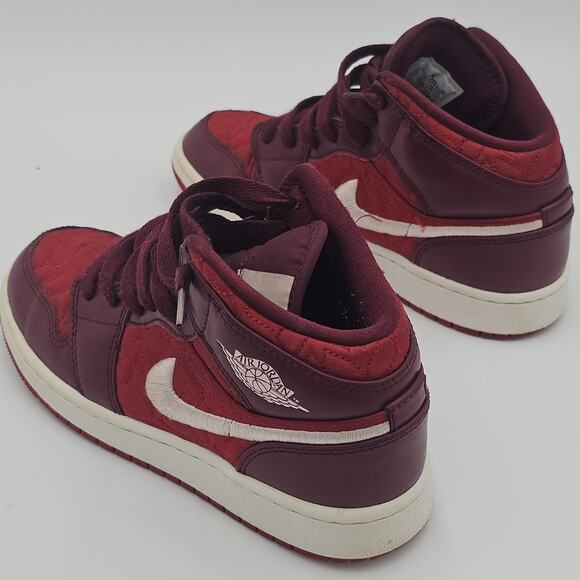 NIKE AIR JORDAN 1 MID SE (GS) GYM RED-PINK FOAM SZ 3.5Y-WOMENS SZ 5 [AV5174-600] - Picture 7 of 12